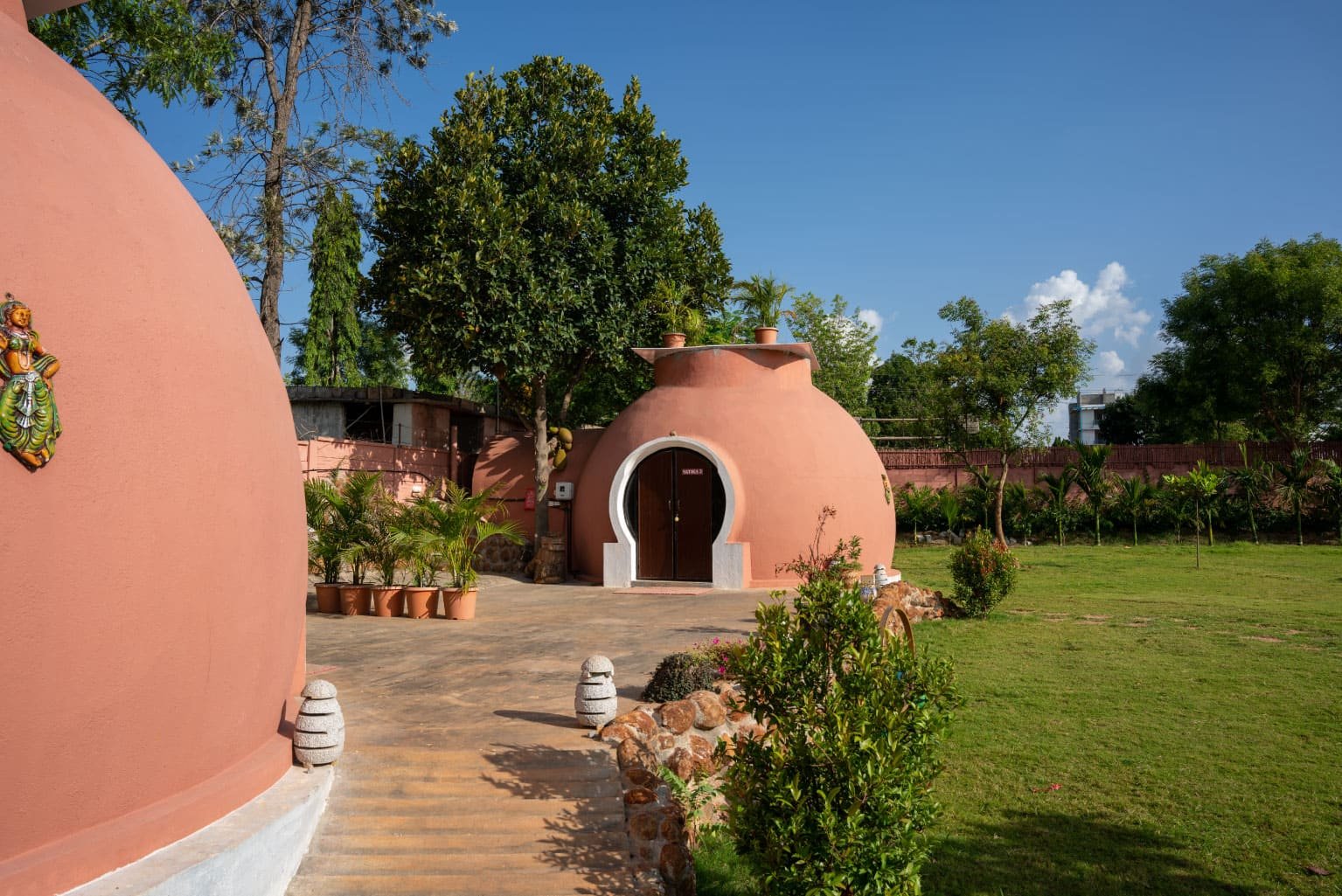 Dome structure myths debunked by El Domo